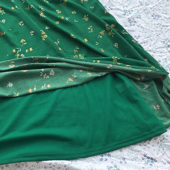 EUC Lauren Conrad cold shoulder summer dress - Picture 6 of 9